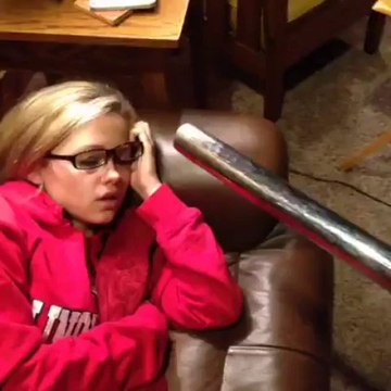 Aspirateur en bouche (Vine Video)