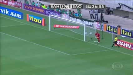 Chapéu Espetacular de PH. Ganso - Bahia x São Paulo - Brasileiro - 20-10-2013