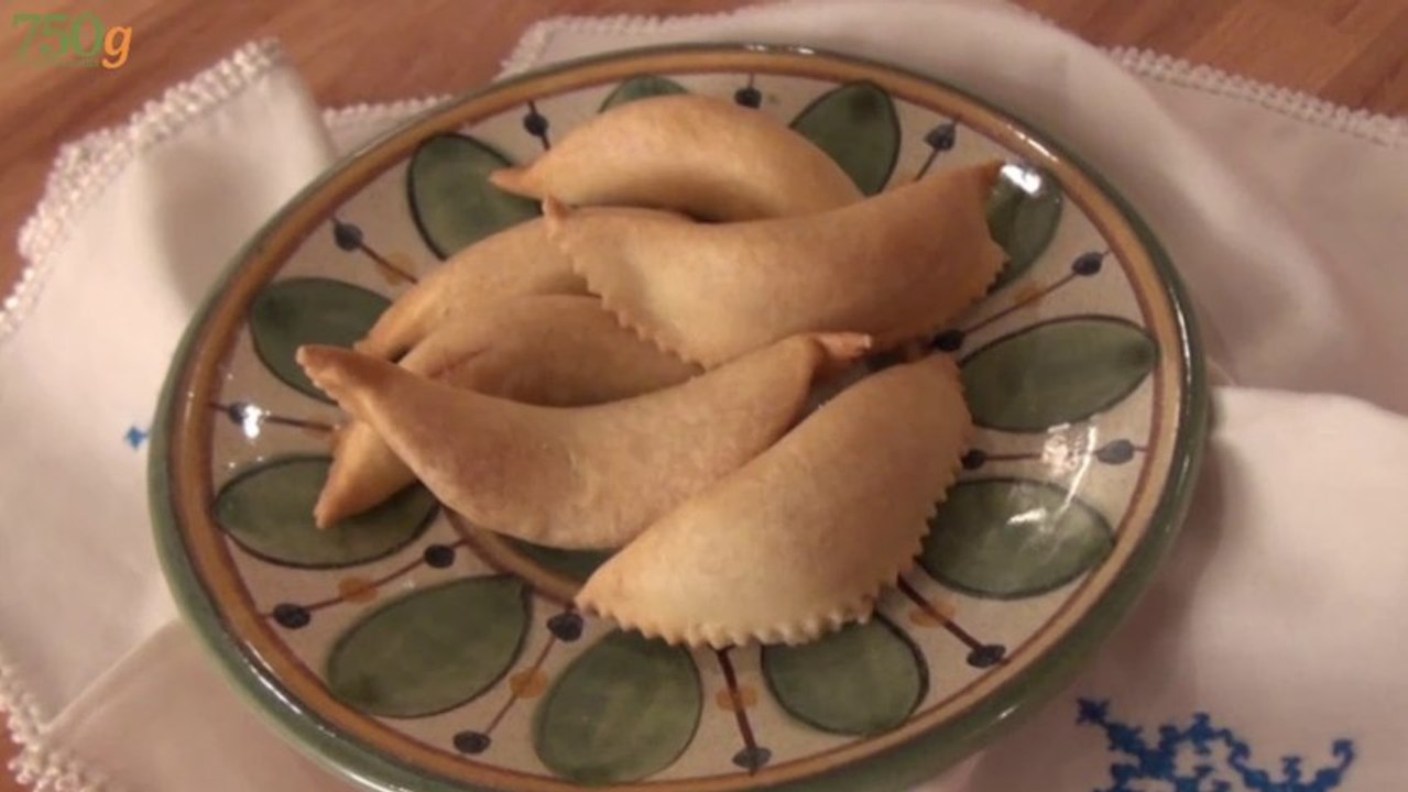 Recette de Cornes de gazelle - 750  Grammes