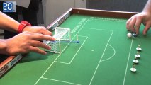 Cours de Subbuteo avec le numéro un Français