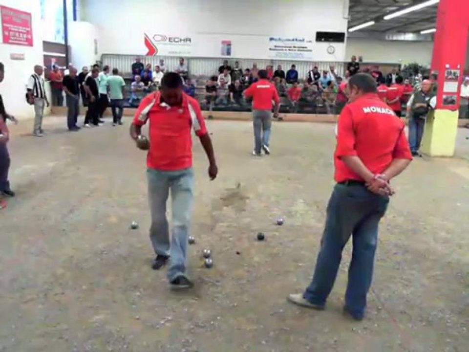 International Pétanque de MONACO 2013, Challenge Antoine COSTA 8eme de finale Michel SIGNAIRE-Thierry BEZANDRY-Roger CARGOLES  vs  Henri LACROIX-Patrick HERVO-Andre EUSEBI PART2