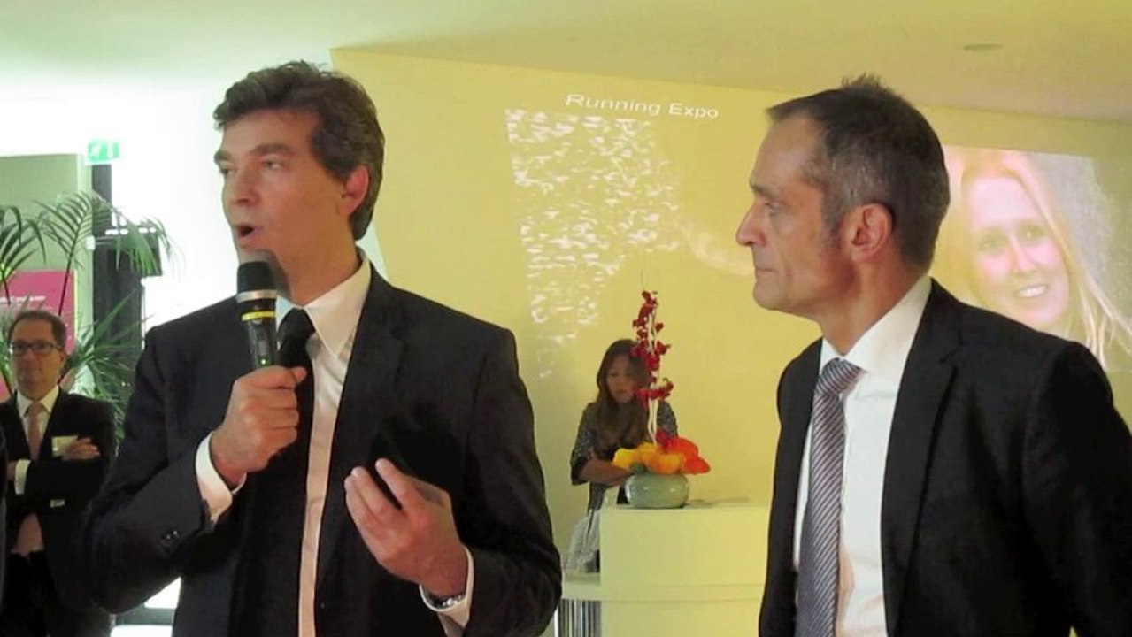 A. Montebourg visite le siège de Schneider Electric - Rueil-Malmaison