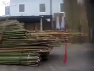 هو انا لسه هجيب حد ينزل الحاجه ياراجل كبر مخك _D