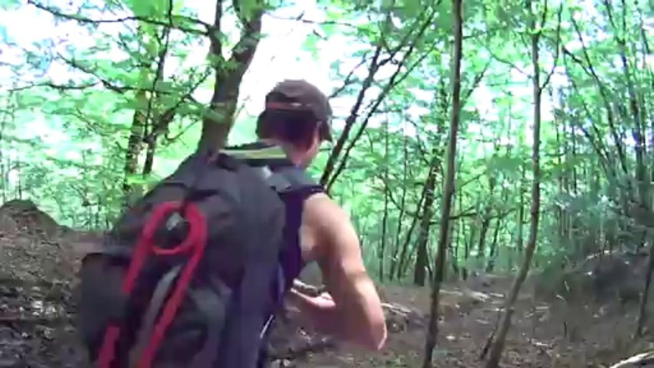 Episode 1 - Vacances été 2013 : Pierre vs Wild