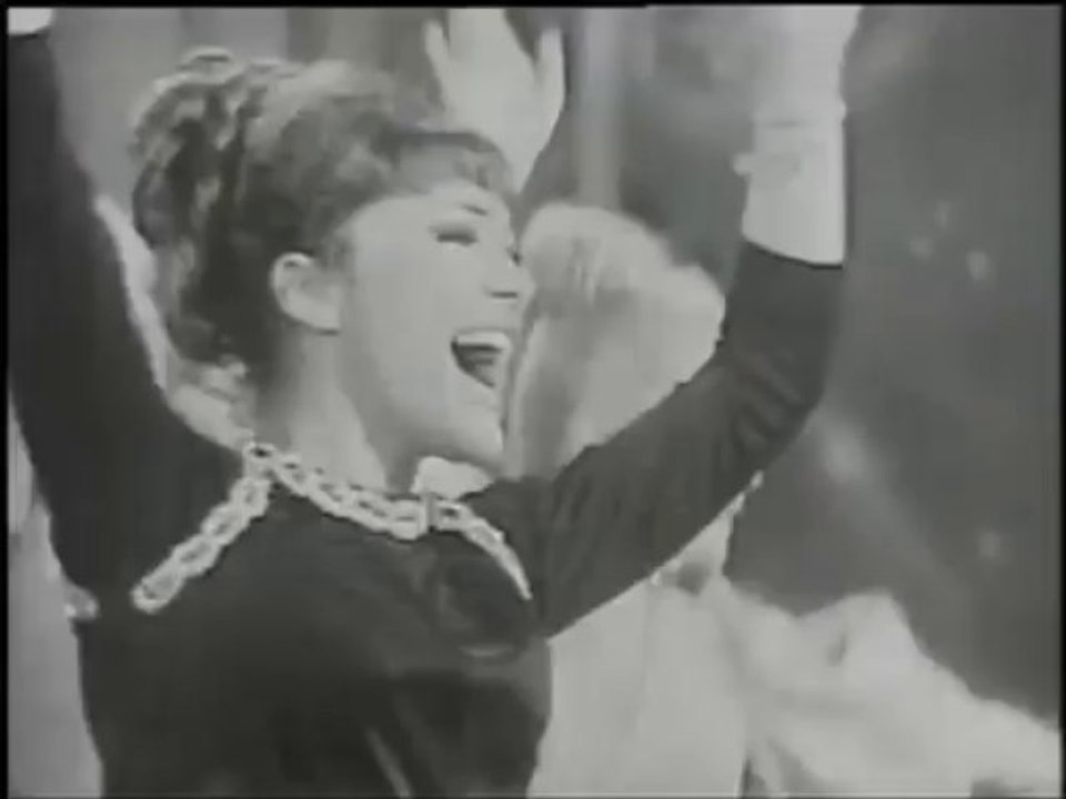 RIKA ZARAÏ ALORS JE CHANTE