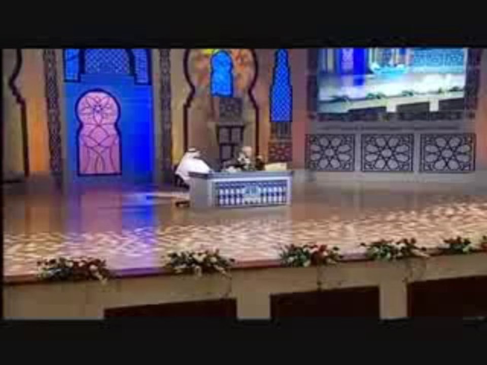 ‫نحن في الارض...وليس على الارض ^_^.‬