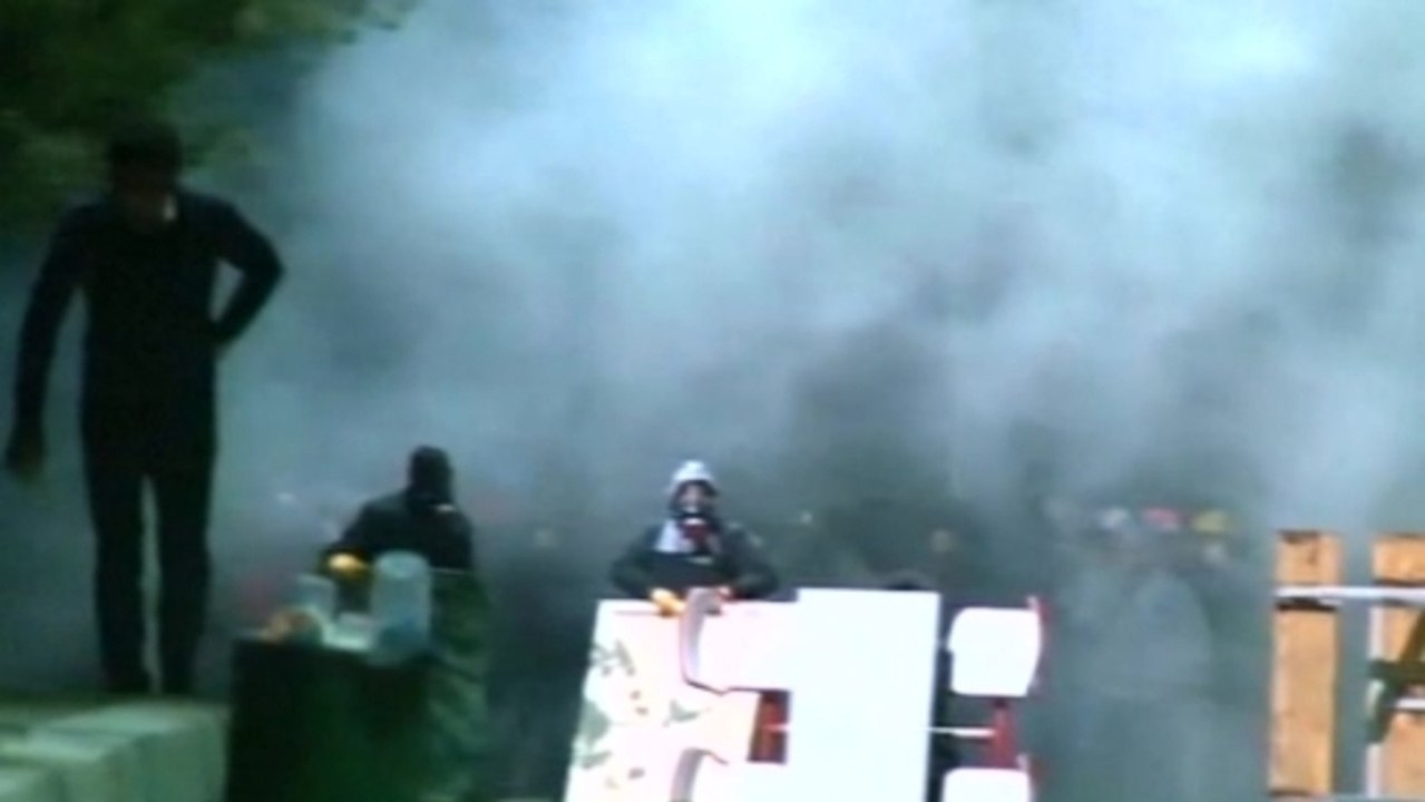 Turkish police fire smoke grenades at students in Ankara