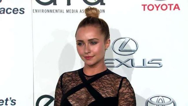 Hayden Panettiere Stuns at Awards Show