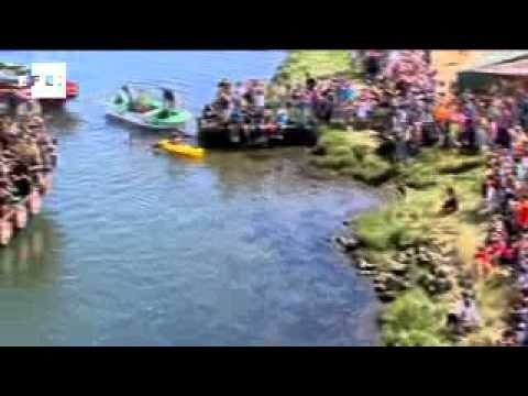 Vikings invade Spain to pillage local treasures