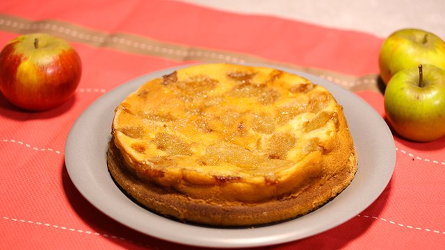 Recette de Gâteau aux pommes et au yaourt - 750 Grammes