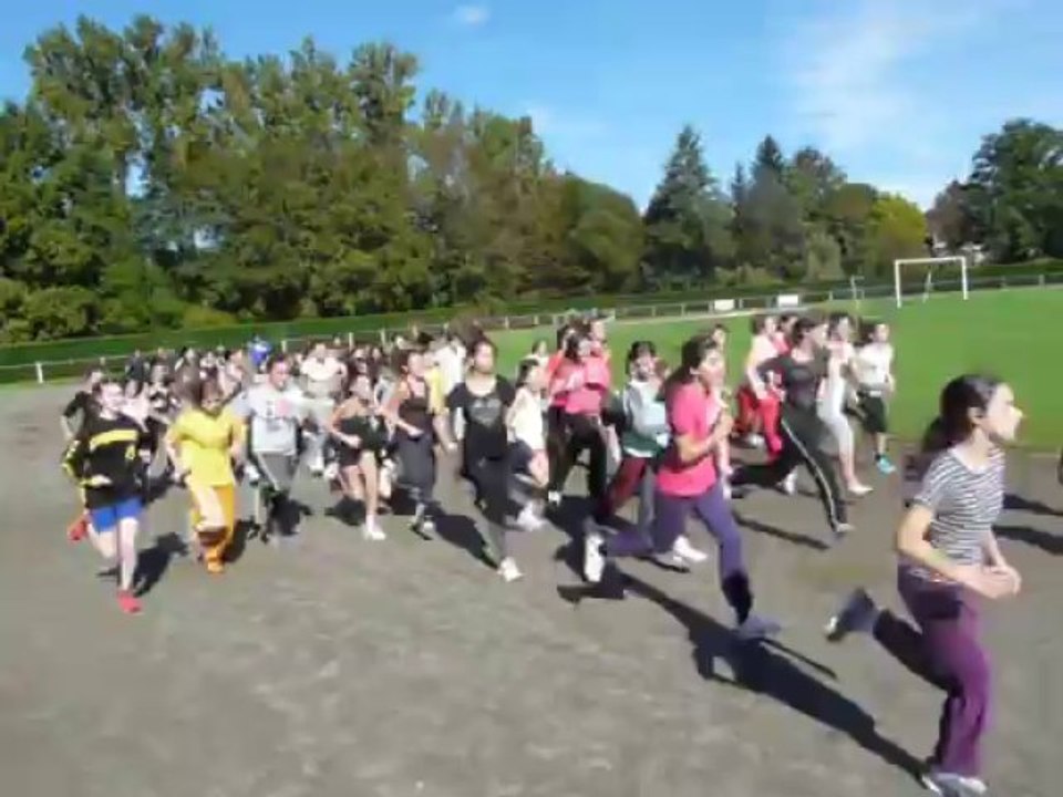 départ cross collège Chabanais filles 6e et 5e