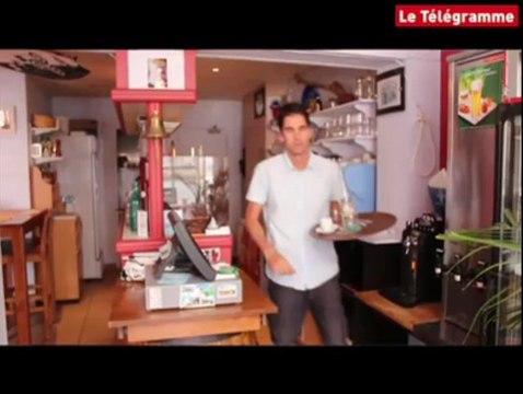 Garçons de café d'Arzon. Franck Cheron toujours dans la course
