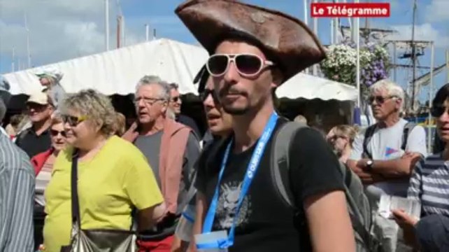 Paimpol. Chants de marins : Loguivyyy-de-la-Meeeer ...