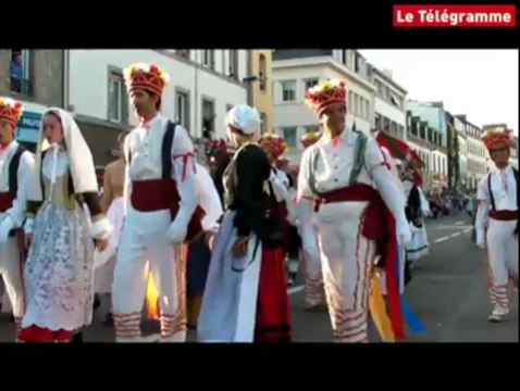 Concarneau. Filets bleus : bonne humeur contagieuse au triomphe des sonneurs