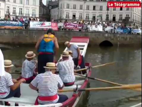 Vannes. On joute dans le port !