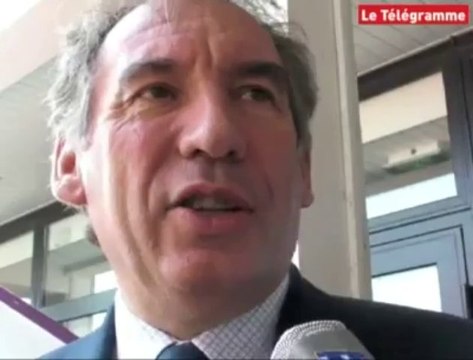 Crise du lait. François Bayrou défenseur des quotas laitiers