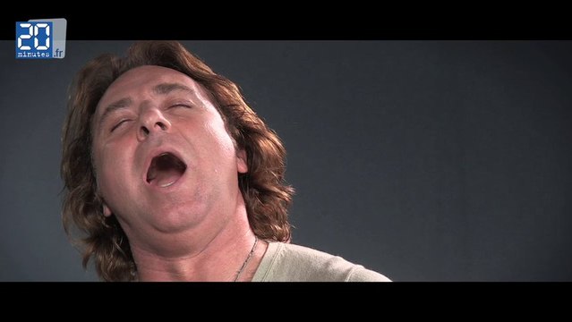 Roberto Alagna chante la valse de l'espérance à l'accordéon