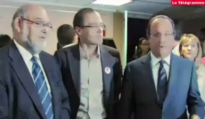 PS : Hollande fait sa rentrée politique