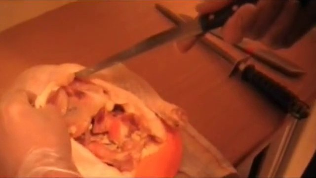 Comment désosser une dinde de l'intérieur