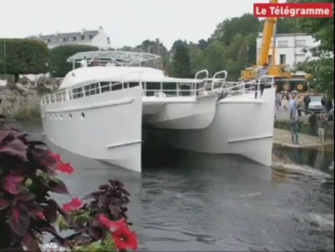 Quimperlé. Un catamaran mis à l'eau sur la Laïta