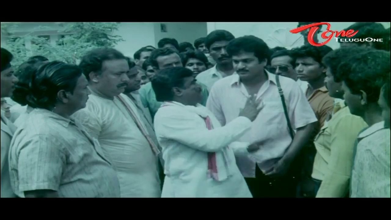 Rajendra Prasad Hilarious Comedy Scene With Money Lenders