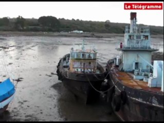 Rostollec. Deux épaves solidement ancrées