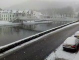Châteaulin (29). Neige sur les bords de l'Aulne
