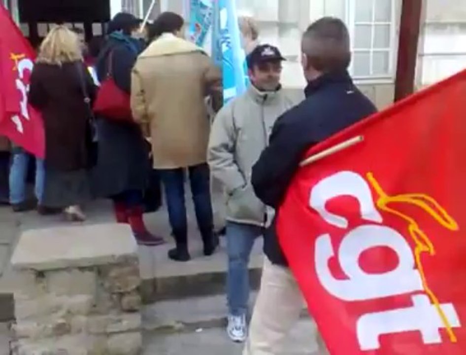 Auray (56). Les employés municipaux manifestent