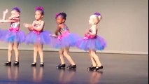 Küçük Kızların Dansı