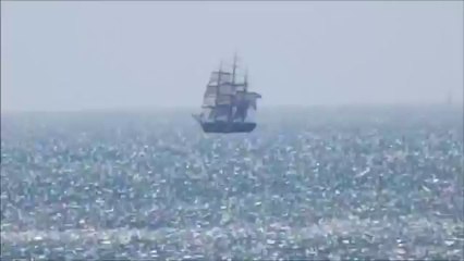 Clipper Stad Amsterdam vaart uit