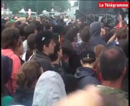 Vieilles Charrues. The Raveonettes enflamment leur public