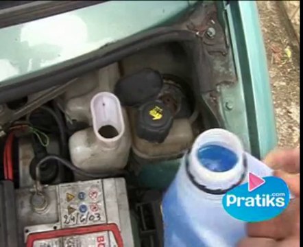 Comment mettre le liquide lave glaces dans sa voiture ? ?