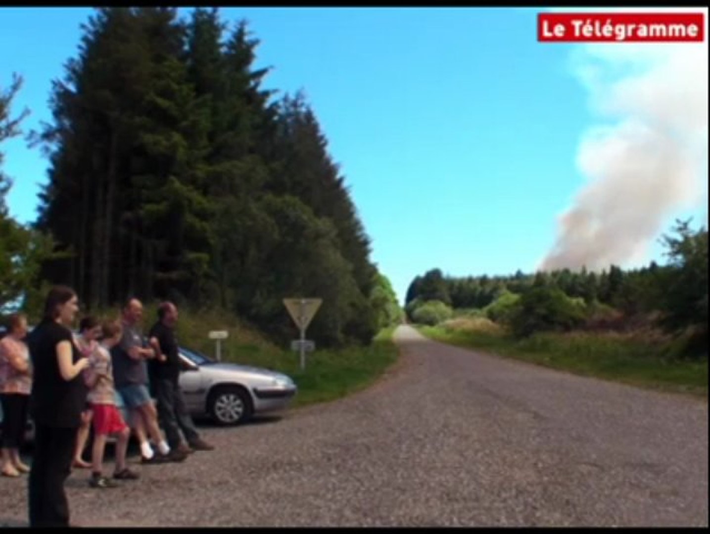 Incendie Dans Les Monts D Arree Aujourd Hui Monts-d'Arrée (29). Spectaculaire incendie à l'ouest du lac de Brennilis -  Vidéo Dailymotion