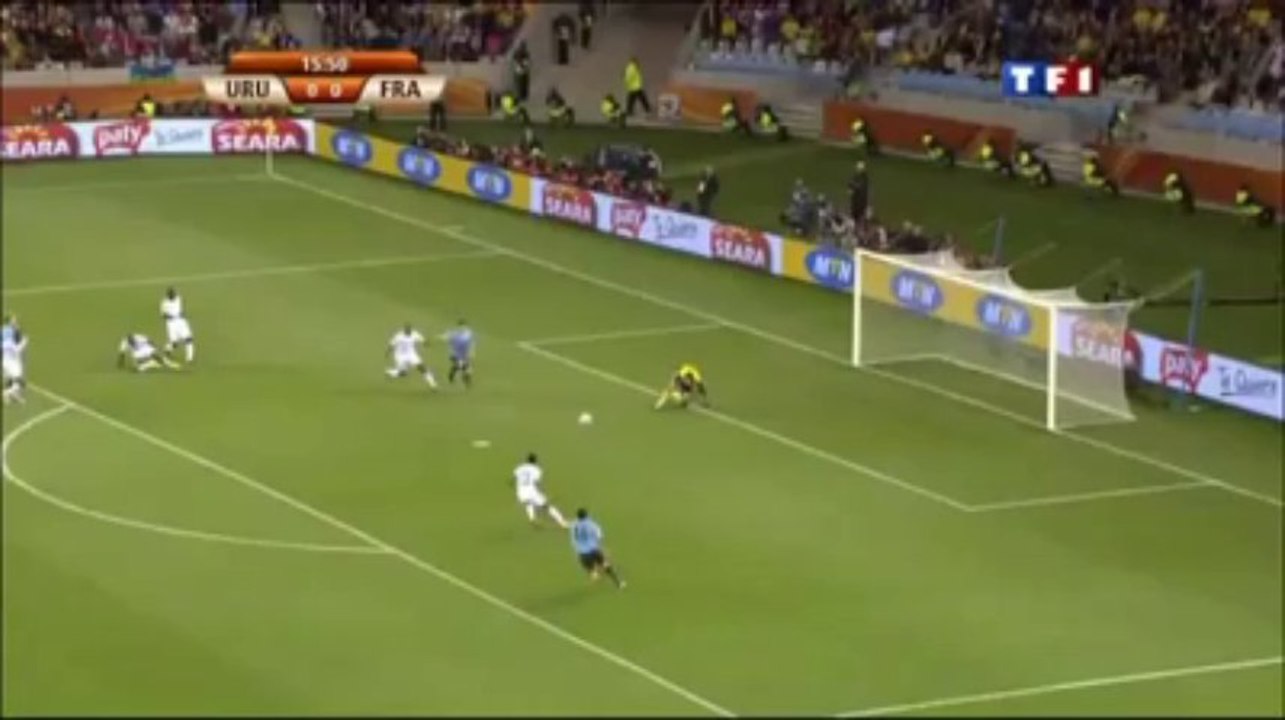 France-Uruguay. Le tir de Diego Forlan