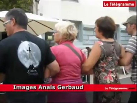 Festival interceltique. Fest-deiz avec Damad dans les rues de Lorient