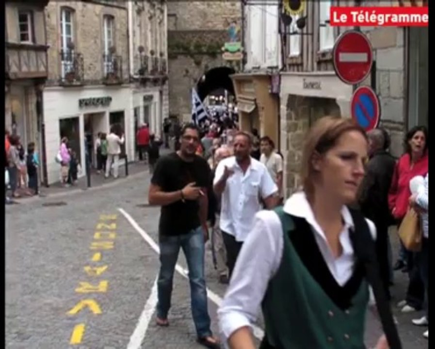 Vannes (56). Fêtes d'Arvor : les images du défilé le vendredi