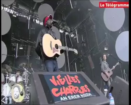Vieilles Charrues. Les images du concert de Fefe