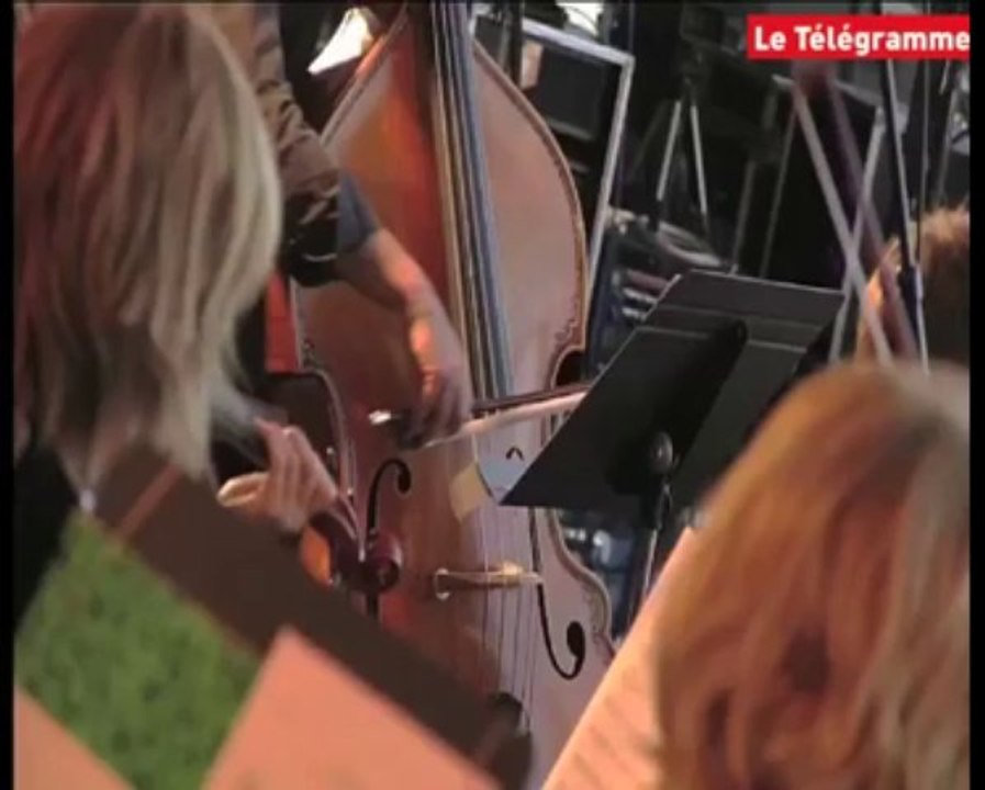 Vieilles Charrues. Les images du concert de Contréo & l'Orchestre de Bretagne