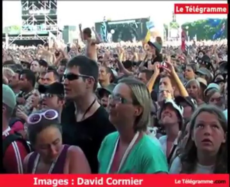Vieilles Charrues. Dimanche. Les premières images du concert de -M-