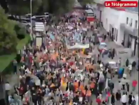 Lorient (56). Tout le défilé en 20 secondes...