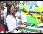 Sonakshi flags off an NGO van