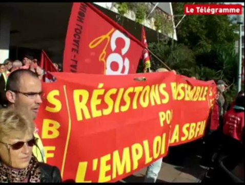 Lorient (56). Manifestation dans la rue et au congrès des maires