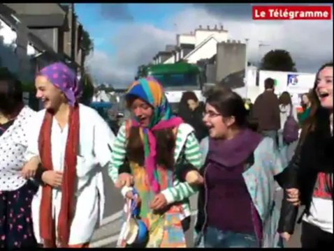 Châteaulin (29). 200 lycéens organisent des barrages filtrants
