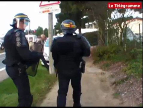 Brest (29). Face-à-face entre CRS et manifestants au port