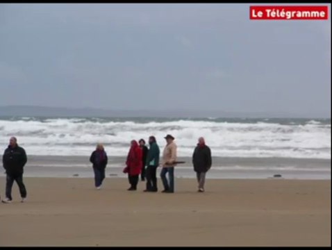 Plomodiern 29). La houle au rendez-vous