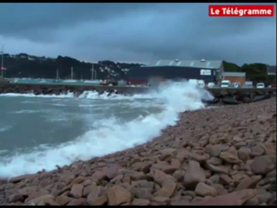 Plougasnou (29). De la houle au Diben