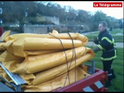 Vannes (56). Résidus d'hydrocarbures dans la Marle