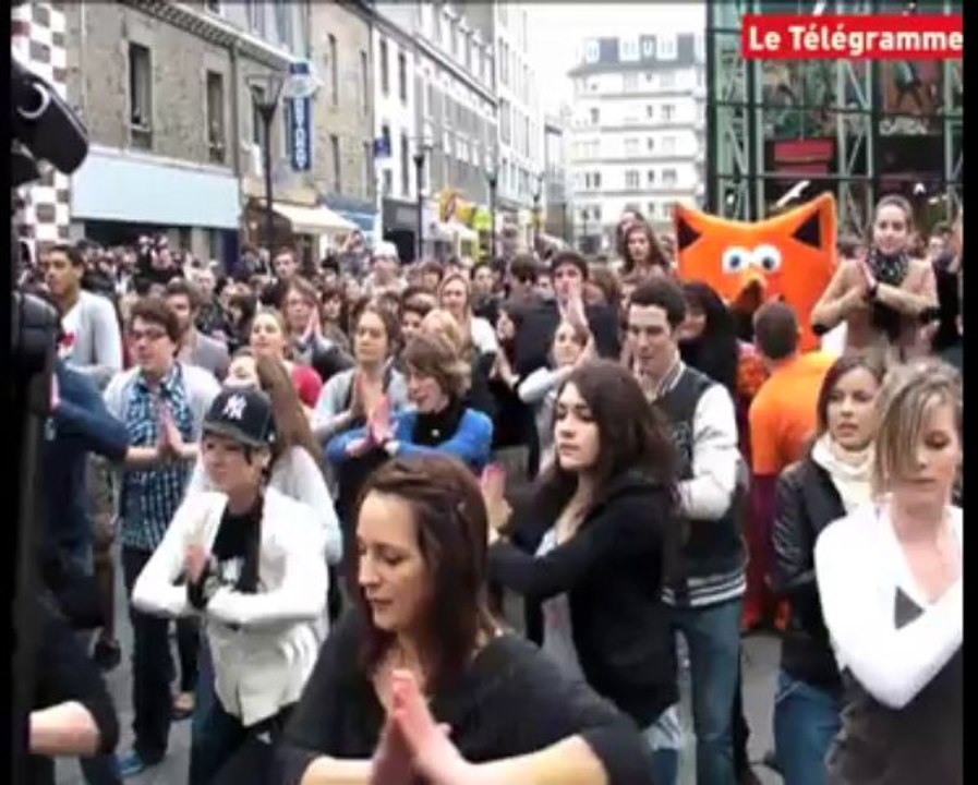 Saint-Brieuc. La vidéo "medley" du flashmob des étudiants