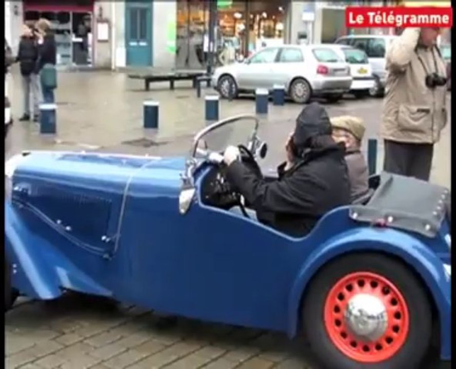 Saint-Brieuc. Les images des véhicules anciens rue Fardel