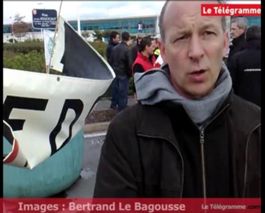 Vannes. Les agriculteurs bloquent l'accès au centre Leclerc